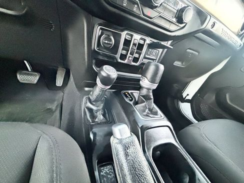 Used 2020 Jeep Wrangler Unlimited Sport S image 30