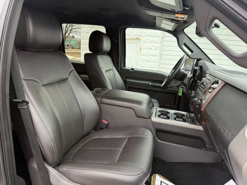 Used 2012 Ford F250 Lariat w/ Chrome Pkg image 17