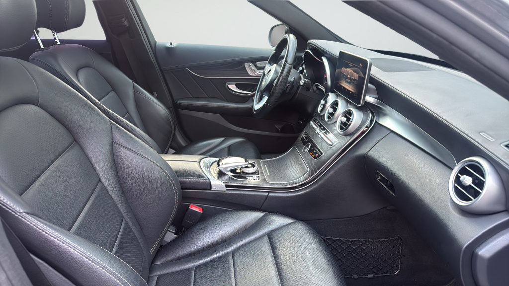 Used 2016 Mercedes-Benz C 300 4MATIC Sedan image 19