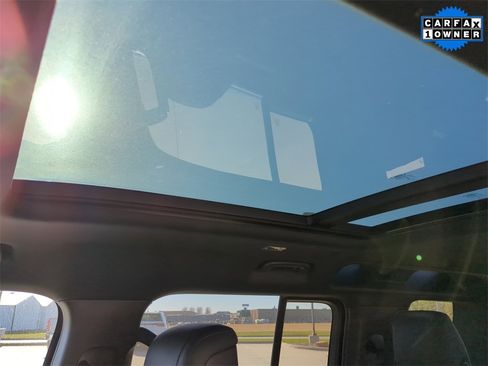 Used 2022 Land Rover Defender 110 X-Dynamic HSE image 17