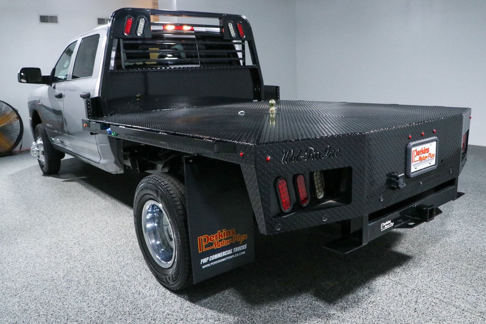 Used 2022 RAM 3500 Tradesman AWD/4WD image 10