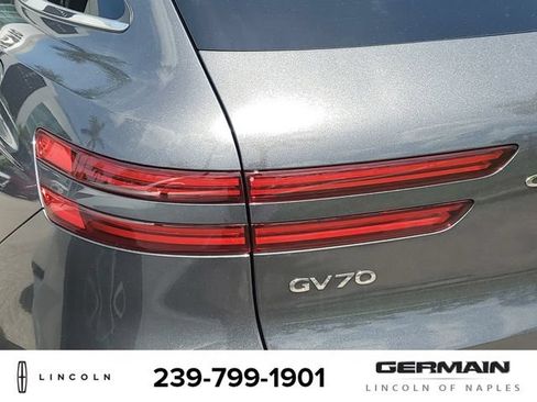 Used 2022 Genesis GV70 2.5T w/ Select Package AWD/4WD image 15