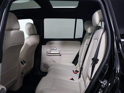 New 2026 Mercedes-Benz GLB 250 image 6