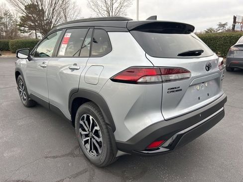 New 2026 Toyota Corolla Cross SE image 8
