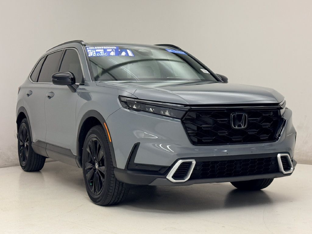 Used 2025 Honda CR-V Sport Touring image 4