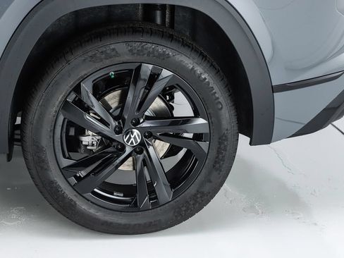 New 2026 Volkswagen Atlas Cross Sport SEL R-Line AWD/4WD image 6