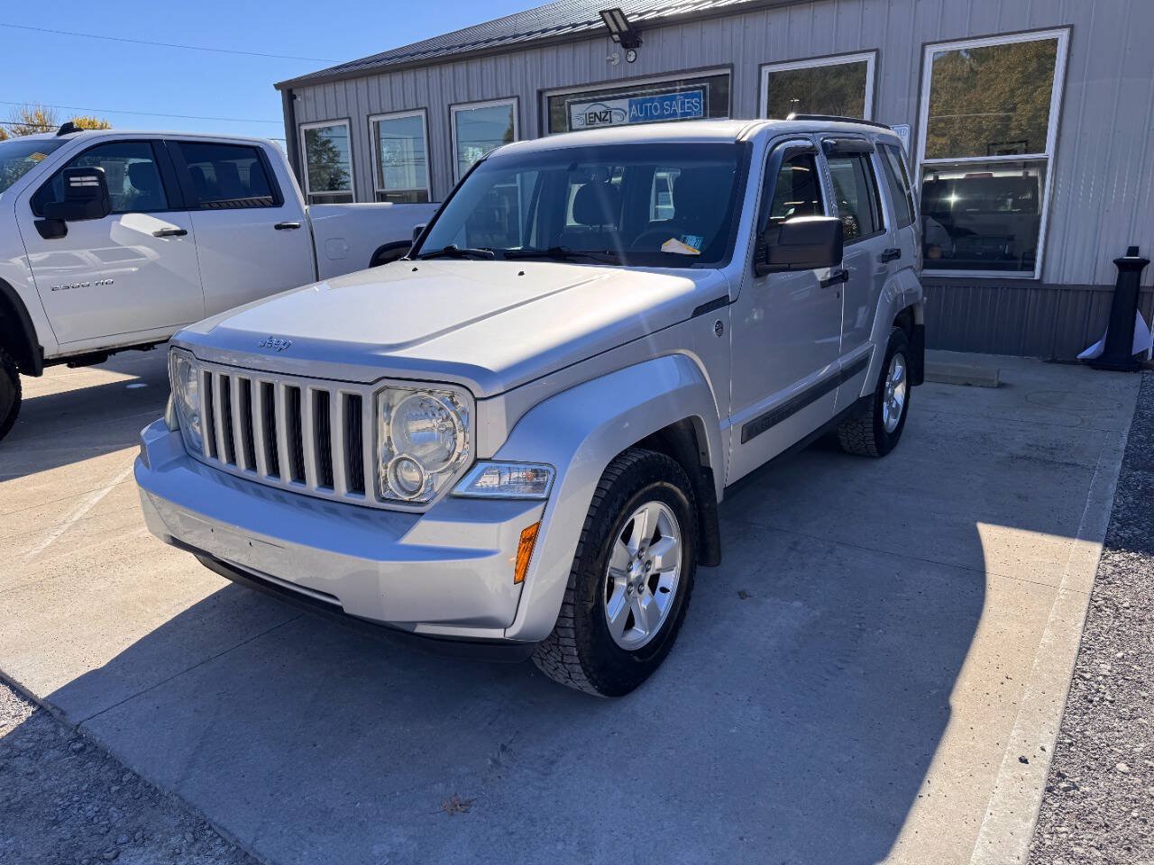 Used 2011 Jeep Liberty Sport AWD/4WD image 4