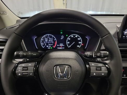 Used 2024 Honda Pilot Touring image 15