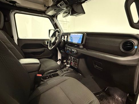 Used 2024 Jeep Wrangler Unlimited Rubicon 4xe w/ Technology Group image 18