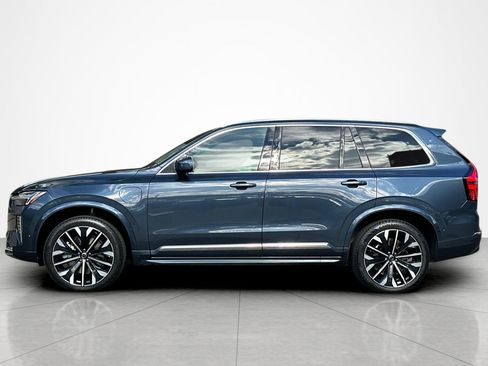 Used 2025 Volvo XC90 T8 Ultra w/ Protection Package Premier AWD/4WD image 2