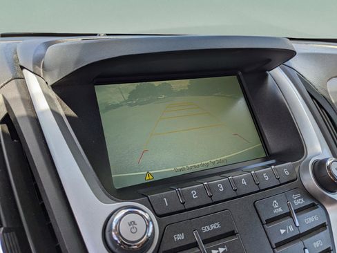 Used 2017 Chevrolet Equinox Premier w/ Enhanced Convenience Package AWD/4WD image 26