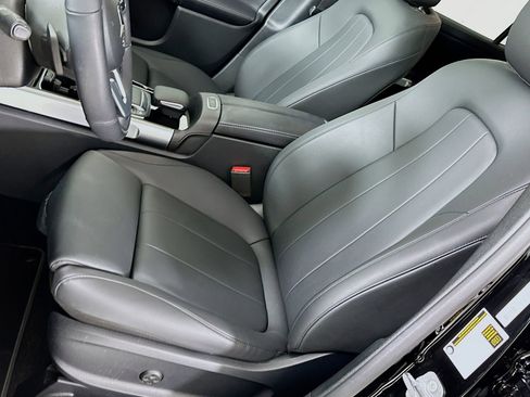 Used 2023 Mercedes-Benz GLB 250 image 19