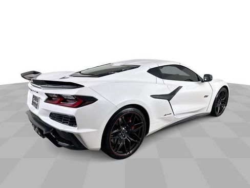 Used 2023 Chevrolet Corvette Z06 RWD image 8