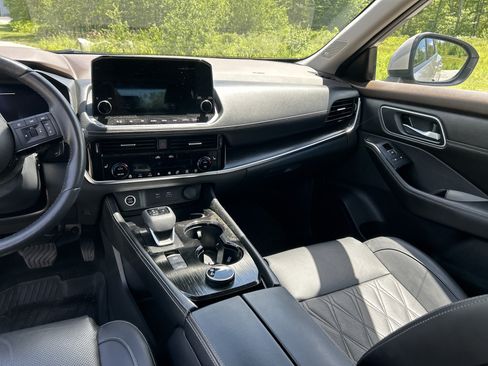 Used 2023 Nissan Rogue Platinum w/ Platinum Premium Package AWD/4WD image 19