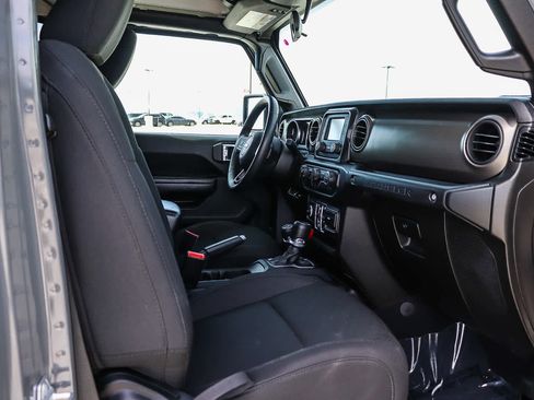 Used 2018 Jeep Wrangler Unlimited Sport S image 17