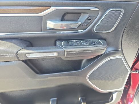 Used 2022 RAM 1500 Laramie AWD/4WD image 19