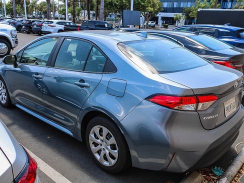 Used 2024 Toyota Corolla LE FWD image 8