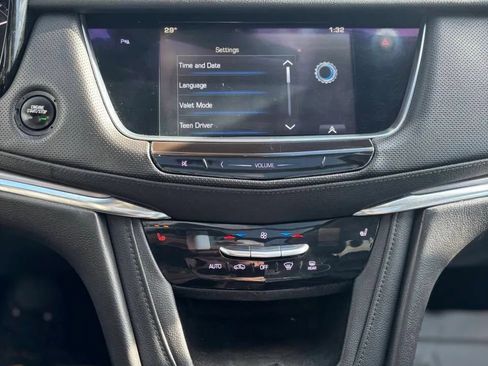 Used 2017 Cadillac XT5 Luxury AWD/4WD image 14