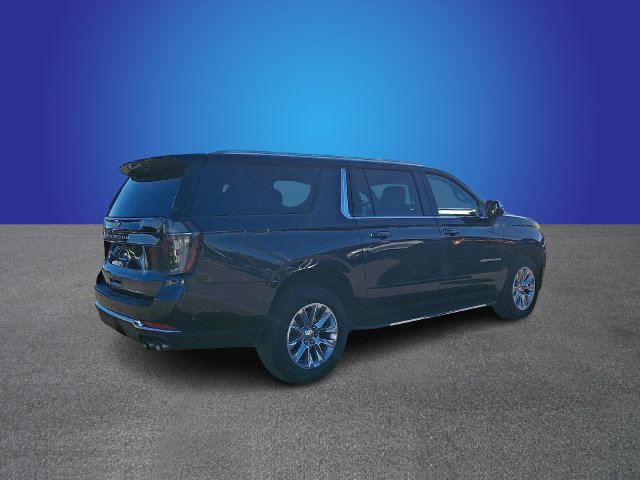 Used 2025 Chevrolet Suburban Premier AWD/4WD image 4