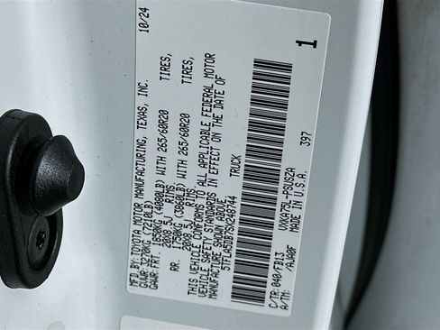 Used 2025 Toyota Tundra SR5 image 12