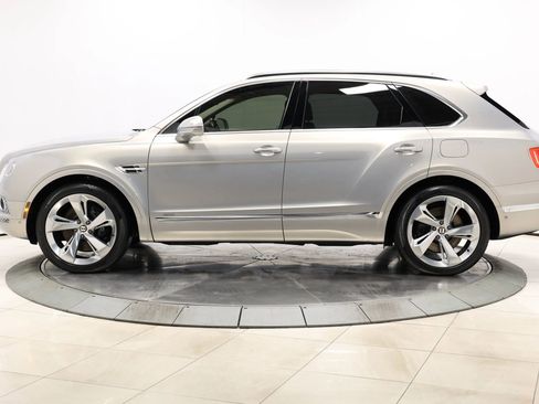 Used 2020 Bentley Bentayga Plug-In Hybrid image 9