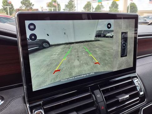 Certified 2024 Lincoln Navigator Reserve AWD/4WD image 11