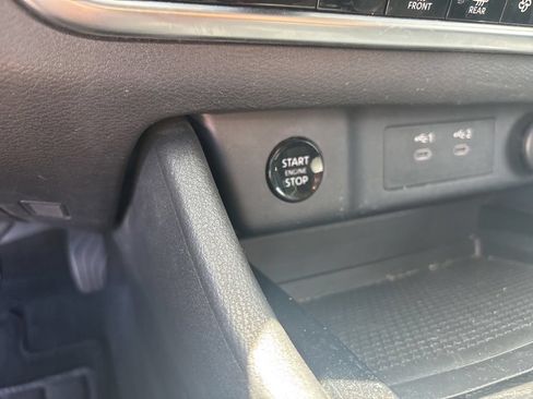 Used 2024 Nissan Rogue SV FWD image 23