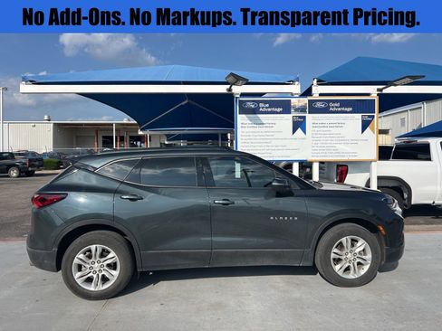 Used 2019 Chevrolet Blazer LT FWD image 1