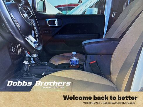 Used 2021 Jeep Wrangler Unlimited Sahara w/ Cold Weather Group image 12