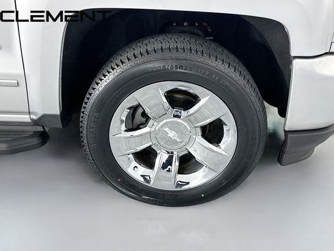 Used 2018 Chevrolet Silverado 1500 LTZ Z71 image 35