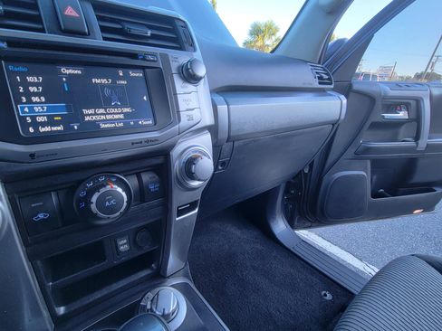 Used 2018 Toyota 4Runner SR5 image 31