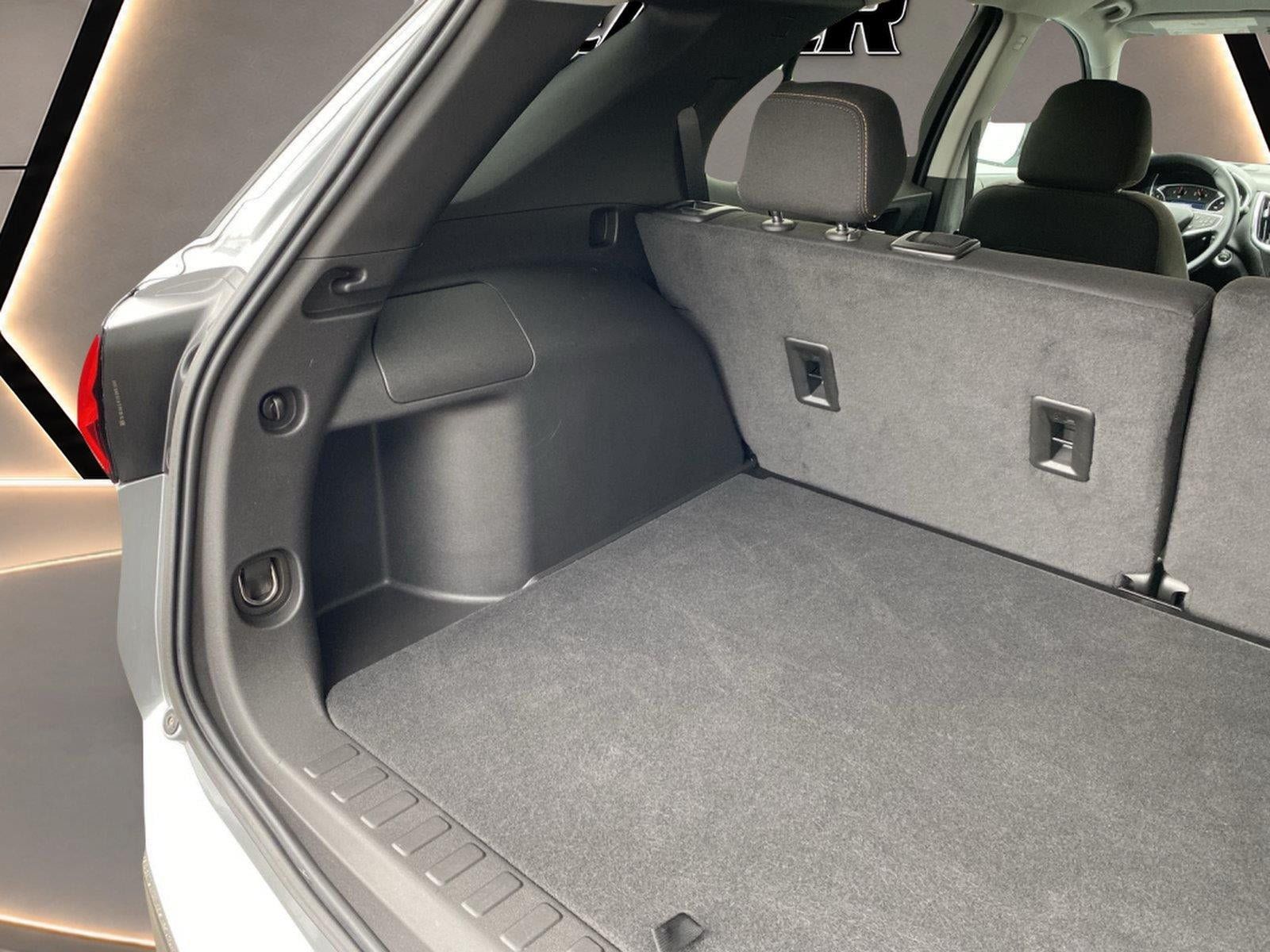 Used 2024 Chevrolet Equinox LT w/ LPO, Floor Liner Package AWD/4WD image 30