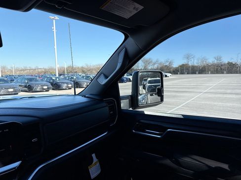 Used 2025 GMC Sierra 2500 SLT w/ SLT Premium Package image 16