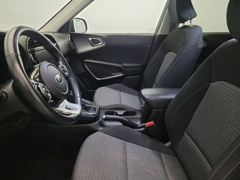 Used 2021 Kia Soul EX image 17