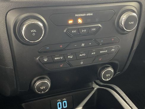 Used 2019 Ford Ranger Lariat w/ Equipment Group 501A Mid image 16