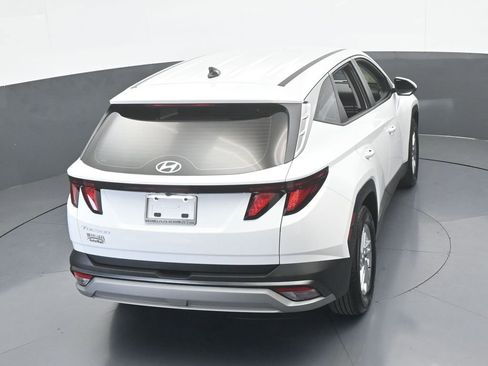 Used 2025 Hyundai Tucson SE image 50