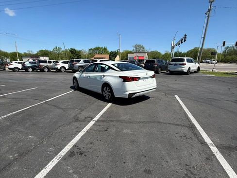Used 2022 Nissan Altima 2.5 S FWD image 10