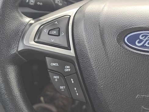 Used 2020 Ford Fusion SE image 31