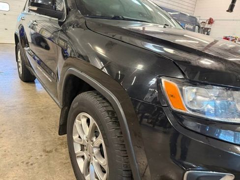 Used 2014 Jeep Grand Cherokee Limited w/ Trailer Tow Group IV AWD/4WD image 3