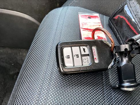 Used 2017 Honda CR-V EX image 13