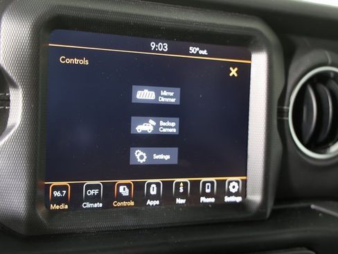 Used 2022 Jeep Wrangler Unlimited Sahara image 17