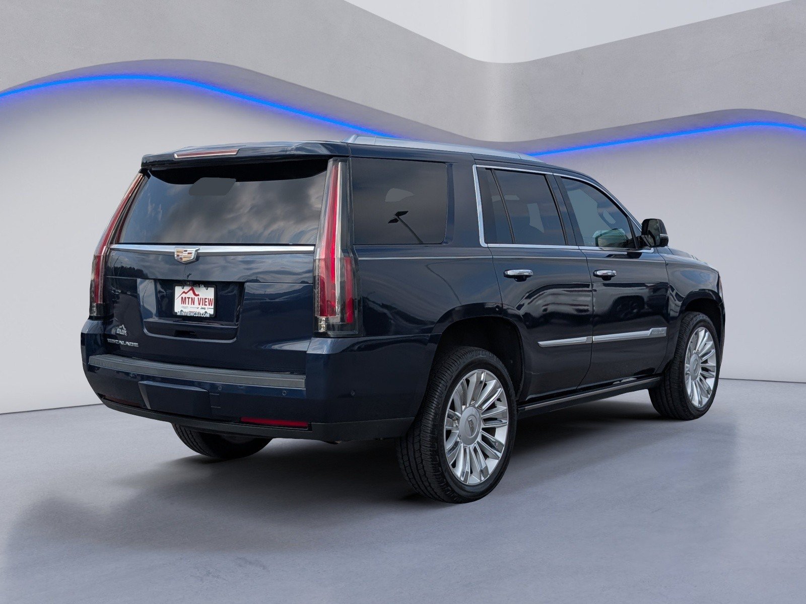 Used 2020 Cadillac Escalade Platinum AWD/4WD image 9