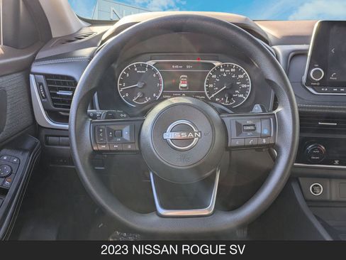 Used 2023 Nissan Rogue SV image 12