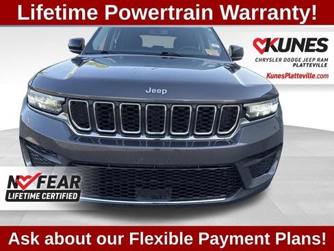 Used 2023 Jeep Grand Cherokee Laredo AWD/4WD image 10