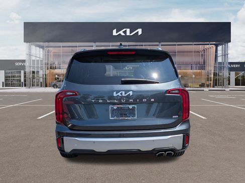 Certified 2023 Kia Telluride S w/ S Sunroof Package AWD/4WD image 5