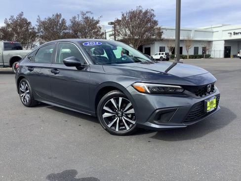 Used 2024 Honda Civic EX-L image 2