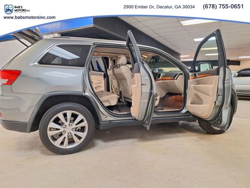 Used 2013 Jeep Grand Cherokee Overland w/ Advance Technology Group image 21