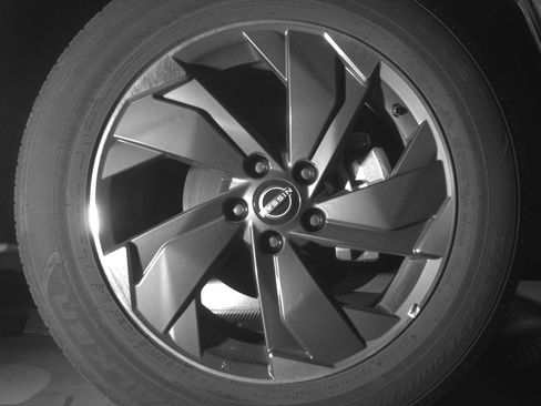 Used 2025 Nissan Rogue SV image 13