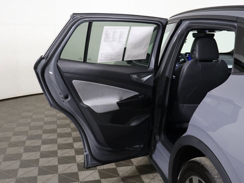 Used 2023 Volkswagen ID.4 Pro image 21