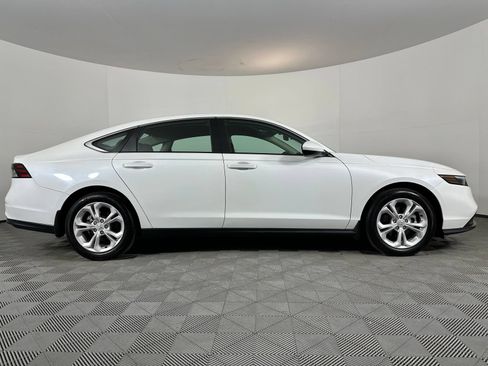 Used 2025 Honda Accord LX image 20